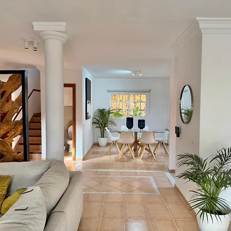 וילה Villa Chayofa