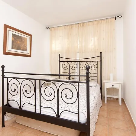 Villa House *